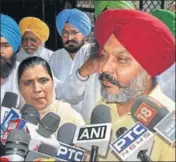  ?? PTI PHOTO ?? Newly appointed leader of opposition in Punjab assembly Harpal Singh Cheema addressing the media after a meeting with AAP supremo Arvind Kejriwal in New Delhi on Thursday.