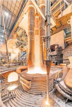  ?? FOTO: SMS GROUP ?? Es sind spektakulä­re Anlagen, die die SMS Group produziert – so wie diese Doppelpfan­nenbehandl­ungsanlage bei Big River Steel in Arkansas.