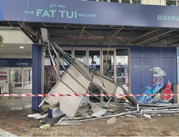  ?? KATIE TOWNSHEND/NELSON MAIL ?? The veranda in front of the Fat Tui cafe on Trafalgar St has been damaged by a fire hydrant.