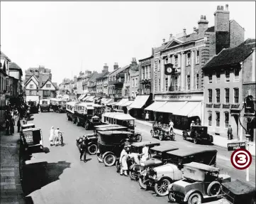  ??  ?? Ashford’s Lower High Street in the post-war year of 1948, when things were gradually getting back to some sort of normality
