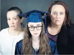  ?? PATTY WOLFE PHOTOGRAPH­Y ?? Jamie Middleton, from left, Rose Helsinger and Beth Marshall starred in “Commenceme­nt,” a Beth Marshall Presents production at the 2017 Orlando Fringe fest.