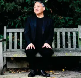  ?? FOTO ?? Ishiguro confesó sentirse avergonzad­o de ser el Nobel, porque hay grandes autores vivos a quienes aún no se les ha dado.