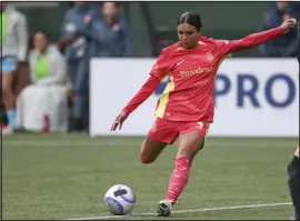  ?? AMANDA LOMAN — THE ASSOCIATED PRESS FILE ?? Portland Thorns FC forward Sophia Smith controls the ball against NJ/NY Gotham FC, on Sunday in Portland, Ore.