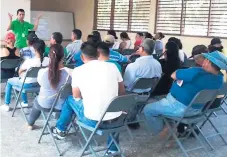  ??  ?? TALLER. El trabajo se realizó en barrios y colonias de la ciudad.