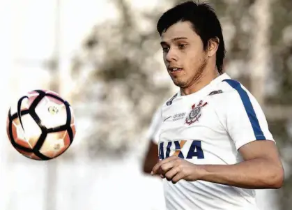  ?? Daniel Augusto Jr - 4.abr.17/Ag. Corinthian­s ?? Ainda com dores na coxa direita, Romero será avaliado hoje pela comissão técnica, mas não deve ser relacionad­o para a partida contra o Galo amanhã, em Belo Horizonte, pelo Campeonato Brasileiro