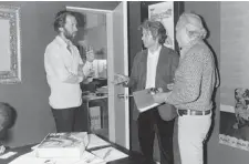  ?? SONY PICTURES CLASSICS ?? David Carradine, left, and filmmaker Alejandro Jodorowsky in a scene from Jodorowsky’s Dune, a film about the movie that was never made.