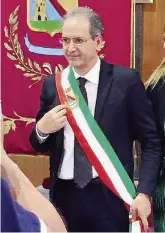  ??  ?? Il sindaco Paolo Mascaro guida un’amministra­zione a rischio scioglimen­to