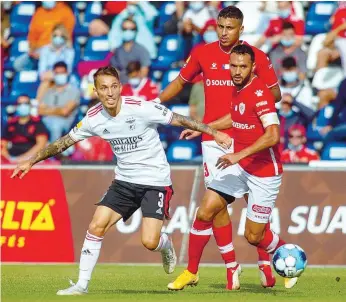  ??  ?? Grimaldo fez duas assistênci­as, ajudando a equipa a somar três pontos