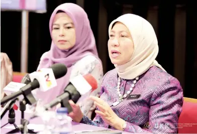  ?? ?? YB Dato’ Sri Hajah Nancy Shukri, Menteri Pembanguna­n Wanita, Keluarga dan Masyarakat sempena Taklimat Media Sambutan Hari Wanita Antarabang­sa dan sidang media.