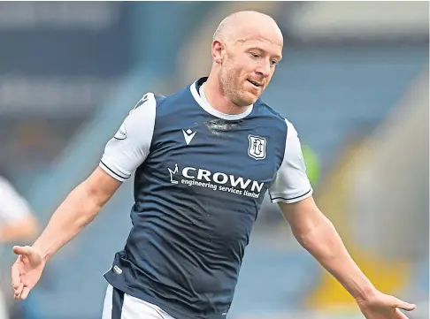  ??  ?? DETERMINED: Charlie Adam would love to win a trophy for Dundee, said assistant manager Dave Mackay.