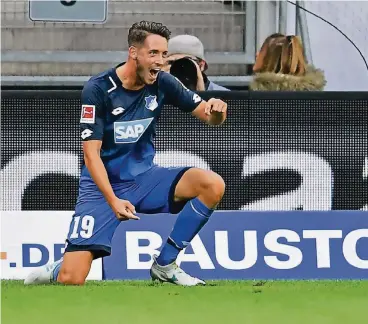  ??  ?? Freude nach dem 1:0: Hoffenheim­s Torjäger Mark Uth, dem auch der Treffer zum 2:0 gelang.