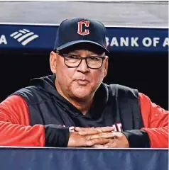  ?? ?? EL MANAGER de los Indios de Cleveland Terry Francona durante el séptimo inning de un juego ante los Yanquis de Nueva York