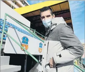  ?? FOTO: PEP MORATA ?? Miguel Ángel Samprón El nuevo técnico del Sant Andreu, ayer en el Narcís Sala