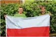  ?? Foto: Susanne Rummel ?? Matthias und Daniel (von links) mit der polnischen Flagge.