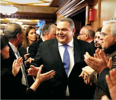  ?? Foto: Reuters/Costas Baltas ?? Verteidigu­ngsministe­r Panos Kammenos will die griechisch­e Regierung platzen lassen.