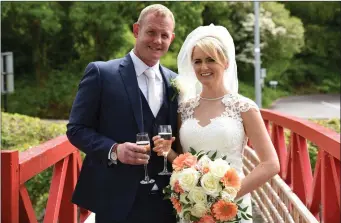  ??  ?? Linda Hickey, daughter of Margaret and the late Donal, Ballydesmo­nd Village, and Roger Stuart son of Carol and Jerry, Monkstown, Cork, who were married on the 19th May in The Oriel House Hotel, Ballincoll­ig. Best man was Damien Payne, and groomsman was...