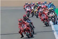  ?? (AFP) ?? Ducati Italian rider Francesco Bagnaia (left) and Yamaha French rider Fabio Quartararo compete in the MotoGP Spanish Grand Prix at the Jerez racetrack in Jerez de la Frontera on Sunday.