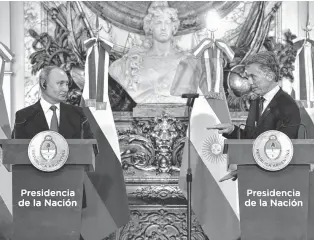  ??  ?? Vladimir Putin felicitó a Macri por la organizaci­ón del G20.