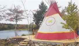  ?? CONTRIBUTE­D ?? Larry Muise’s tipi on Lac a Pic in Quinan.