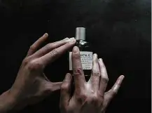  ??  ?? Campanha do perfume Santal 33, da grife americana Le Labo