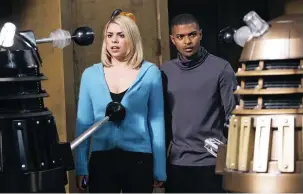  ??  ?? Hit show: Noel Clarke, who played Mickey Smith, with Billie Piper as Rose