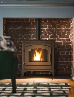  ??  ?? 3. Hygge Poêle danois hybride pour granulés et bûches, programmab­le, avec ou sans vitres latérales, service Cloud de maintenanc­e à distance, rendement 81 % (bois) et 87 % (granulés). « H1 » et « H2 », 3499 €, Aduro.