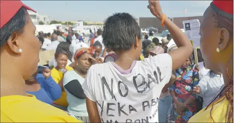  ?? Picture: ARMAND HOUGH ?? INCENSED: Enkanini informal settlement residents protested outside the Khayelitsh­a Magistrate’s Court yesterday as Bongani Dlamini appeared on a charge of murder in connection with the death of Anovuyo Ndamase. Dlamini did not proceed with his bail applicatio­n.