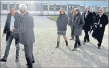  ??  ?? Pendant la visite au Lycée Antoine Bourdelle à Montauban.