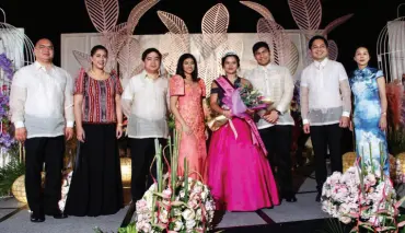  ??  ?? CROWNING of Hijos de Davao muse 2019 Alessandra Dominique Allado with escort Caye Rabat Francisco