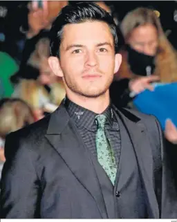  ?? EFE ?? El británico Jonathan Bailey, protagonis­ta de la nueva tanda de capítulos.