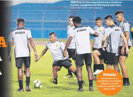  ?? FOTOS YOSEPH AMAYA Y NEPTALÍ ROMERO. ?? PRÁCTICA. El Chino López trata de tocar el balón en el rondo. Los jugadores del Real España están listos.