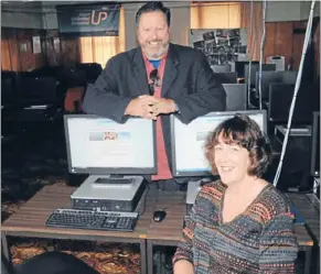  ??  ?? Story time: Tim Davies-colley from E-learning Porirua and Ranui Residents’ Associatio­n’s Cheryl Brown in the RSA’S computer suite where the storytelli­ng workshop will be held.