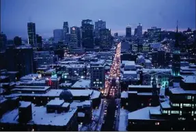  ??  ?? En hiver à Montréal, les températur­es atteignent souvent les -15 °C.