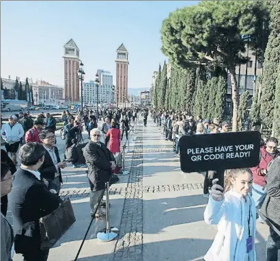  ?? MANÉ ESPINOSA ?? Lleno absoluto. Samsung ocupó un palacio entero de Montjuïc para presentar su último modelo