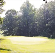  ?? Russ Glasson / Contribute­d photo ?? The fourth hole at Oronoque Country Club in Stratford. Oronoque CC will host a Connecticu­t Amateur qualifier on June 2.