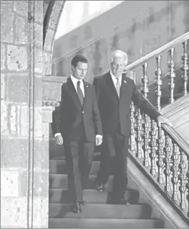  ??  ?? Enrique Peña Nieto, mandatario de México, y Tabaré Vázquez, presidente de Uruguay, se reunieron este martes para charlar sobre la relación bilateral de sus naciones ■ Foto Presidenci­a