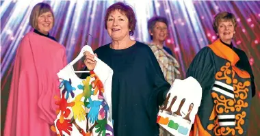  ?? KAVINDA HERATH/STUFF ?? The Hokonui Fashion Awards wardrobe team Lyn Roughan, Irene McCall, Anna Balloch and Shirley Copland.