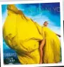  ??  ?? A sinistra, Jennifer Lopez nella serie Shades of Blue. A lato, la cover del nuovo singolo Ni Tu Ni Yo. Sotto, nel video. A destra, con Alex Rodriguez (41) e i figli gemelli, Emme e Maximilian (9).