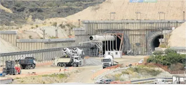  ?? D. A.. ?? Túneles tapiados desde hace años, eso es todo lo que tiene la provincia de Almería de las obras que comenzaron a realizarse con respecto a la Alta Velocidad.