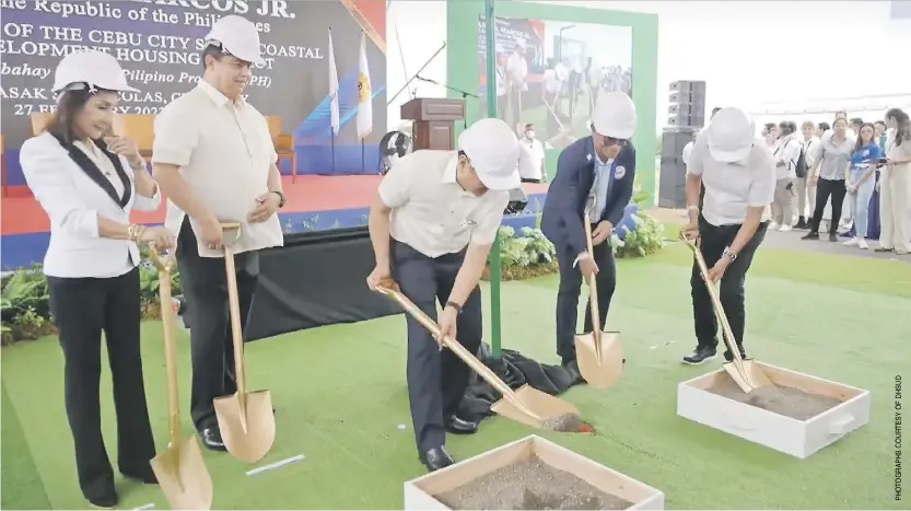  ?? ?? DHSUD Secretary Jose Rizalino Acuzar (fourth from left) and President Ferdinand ‘Bongbong’ Marcos Jr. inaugurate the ‘Pambansang Pabahay’ project in Cebu City.