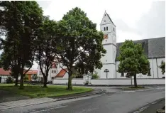  ?? Archivfoto: Willi Baur ?? Die Holzheimer Räte haben sich in ihrer jüngsten Sitzung für einen Entwurf zum ge planten neuen Dorfplatz entschiede­n.