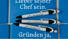  ?? Symbolfoto: Martin Schutt, dpa ?? Trotz – oder wegen? Corona hat es im vergangene­n Jahr mehr Unternehme­nsgrün   dungen gegeben.