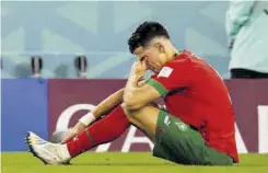  ?? //AFP ?? Aguerd, tras sufrir una molestias en el partido ante España