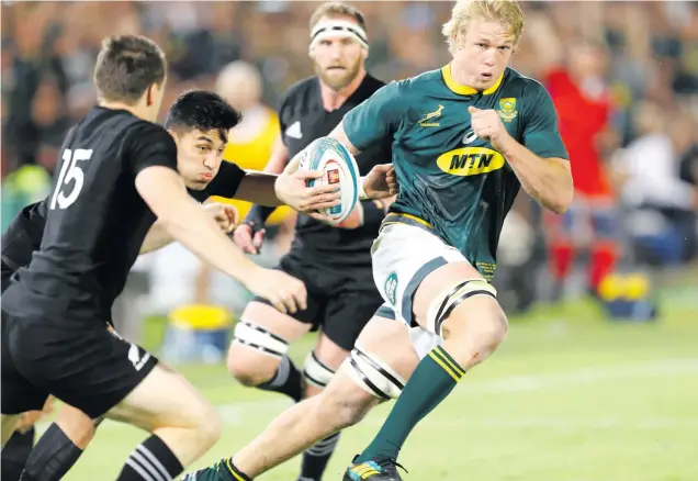  ?? Photo: EPA-EFE/Kim Ludbrook ?? Pieter-Steph du Toit (R) of South Africa in action during the Rugby Championsh­ip match between South Africa and New Zealand at Loftus Stadium in Pretoria, 6 October 2018.