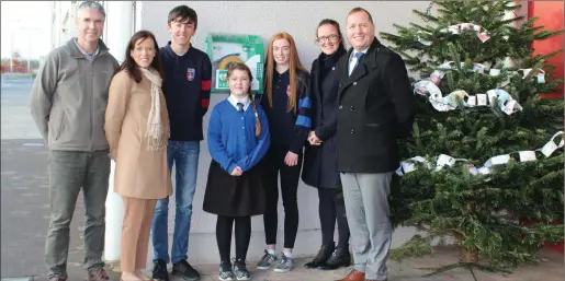  ??  ?? ST Oliver’s NS and Ballymaken­ny College have combined resources to get a defibrilla­tor installed outside both schools to use in the event of an emergency. Ballymaken­ny held a sleepover to raise funds while for St Olivers, parent Danielle Burke ran a...