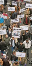  ?? FOTO: DPA ?? In Düsseldorf forderten Tausende einen Stopp von Abschiebun­gen nach Afghanista­n.