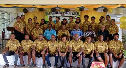  ?? Photo SUPPLIED ?? Minister for Youth and Sports, Parveen Kumar with teachers and student of Votualevu Public School in Nadi recenlty.