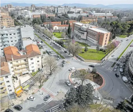  ??  ?? Imagen área de la conexión entre Pamplona y Barañáin que contará con carril bici este año.