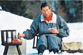  ?? ?? PRINCE OF WALES
Prince Charles with his palette on a skiing holiday to Klosters in 1994