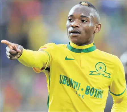  ??  ?? POINTING THE WAY FORWARD: Khama Billiat’s great form has helped Mamelodi Sundowns reach the top of the Absa Premiershi­p.
Picture: BackpagePi­x